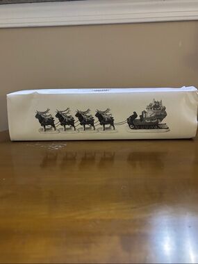 Department 56 Sleigh & Eight Tiny Reindeer New in Box